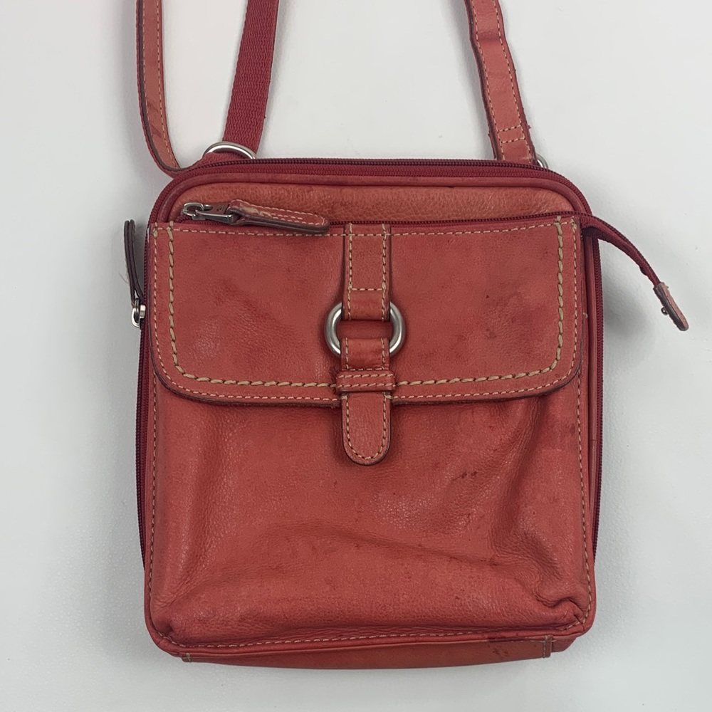 Fossil Red Pink Leather Crossbody Bag Silver Zipper Multiple pockets Adjustable